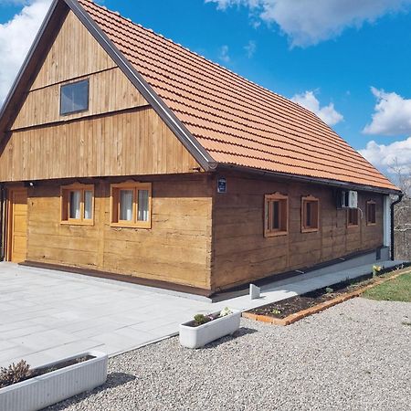 Pensjonat Ruralna Kuca Za Odmor Kablarovo Brdo Krnjak Zewnętrze zdjęcie